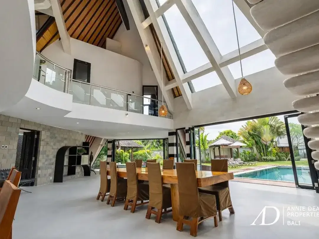 FREEHOLD 4-BEDROOM VILLA WITH UNIQUE ARCHITECTURE IN PADONAN - Image 8 of 10