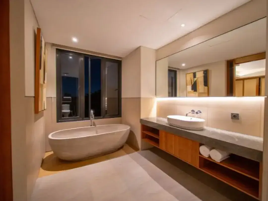 LEASEHOLD DAN SEWA VILLA CANTIK 3 LANTAI DI MANGELAK UNGASAN BADUNG - Image 8 of 10