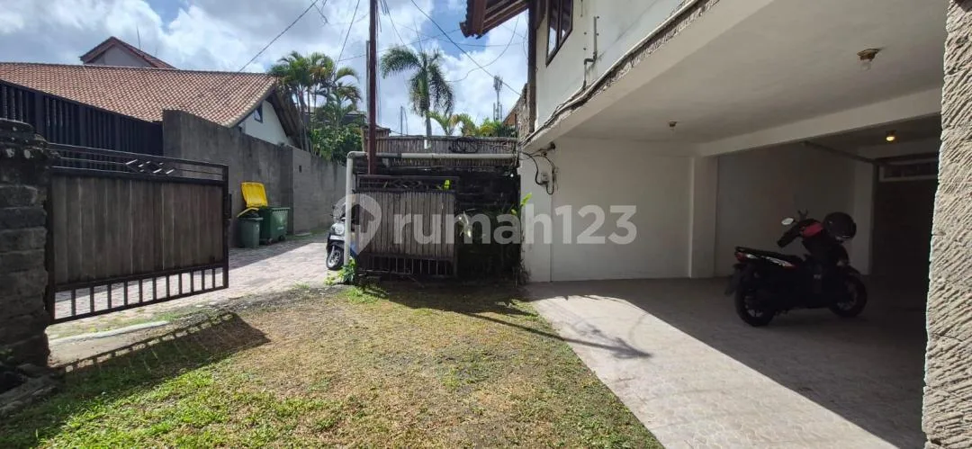 Freehold - Authentic Bali Architecture Villa In Umalas - Spacious Property With Pool, Bali - Image 4 of 4