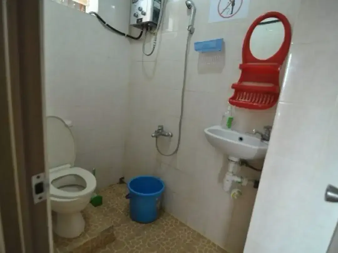 Dijual Rumah Lantai 2 Dengan 8 Kamar Tidur Di Denpasar - Image 7 of 9