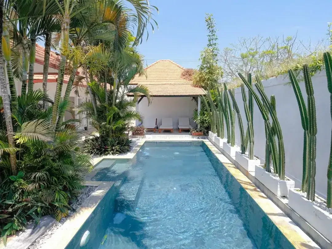 For Sale Leasehold - Modern style villa with views of green rice fields in Tumbak Bayuh - Image 5 of 10