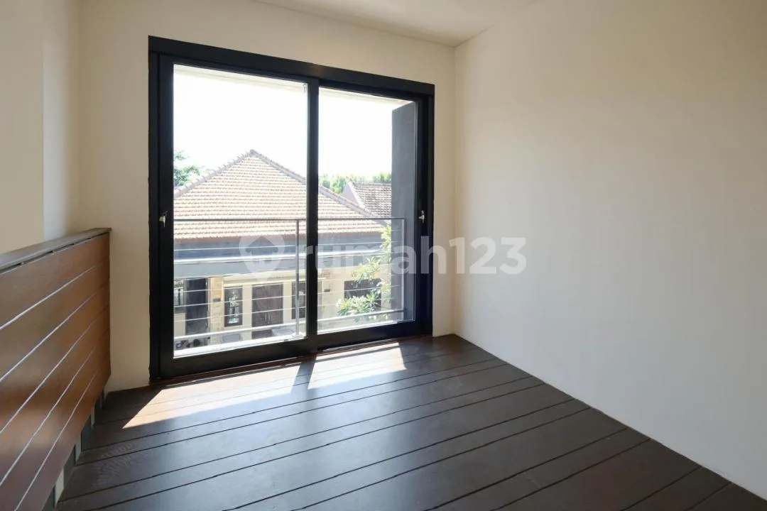Brand New Villa Modern Style Kerobokan #6436 - Image 4 of 4