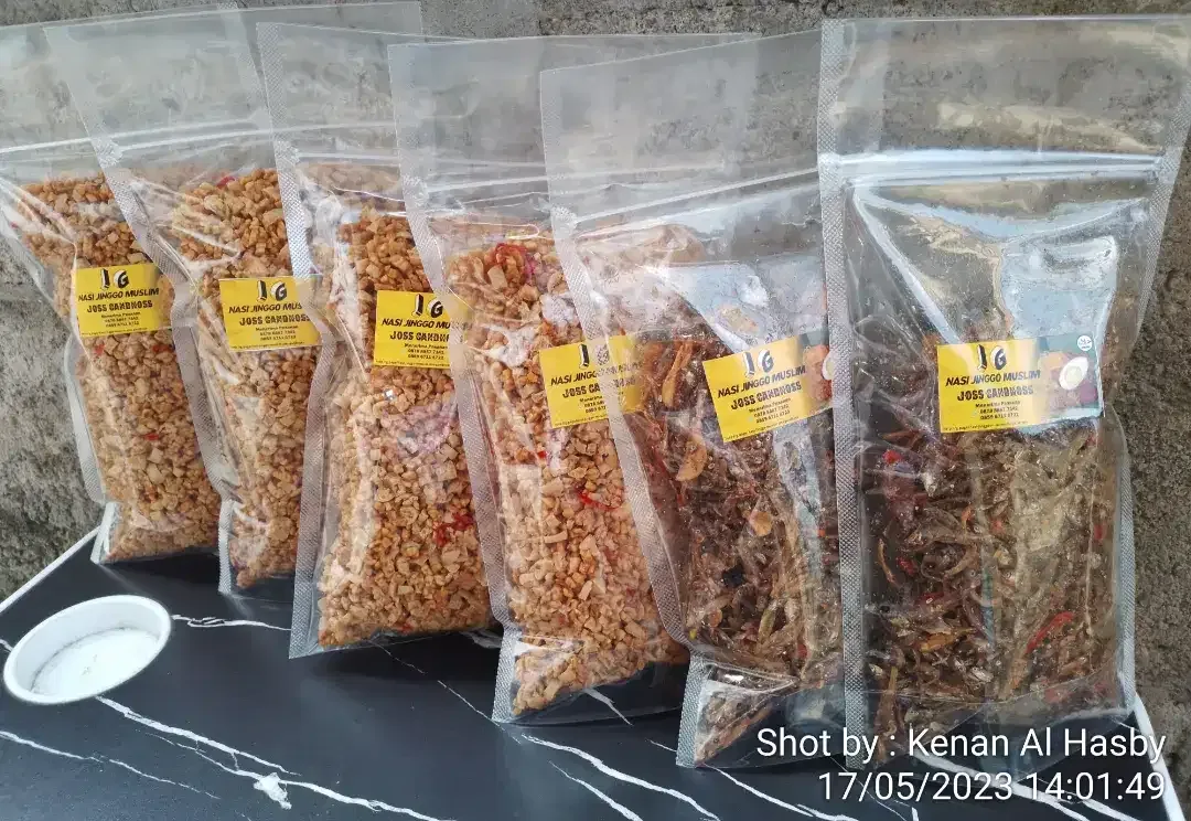 CEMILAN TEMPE KRIUK DAN IKAN TERI NASI JINGGO MUSLIM JOSS GANDHOSS - Image 2 of 2