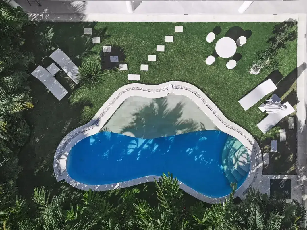 Leasehold - Stunning 5-Bedroom Luxury Villa with Ocean View in Canggu - Image 5 of 10