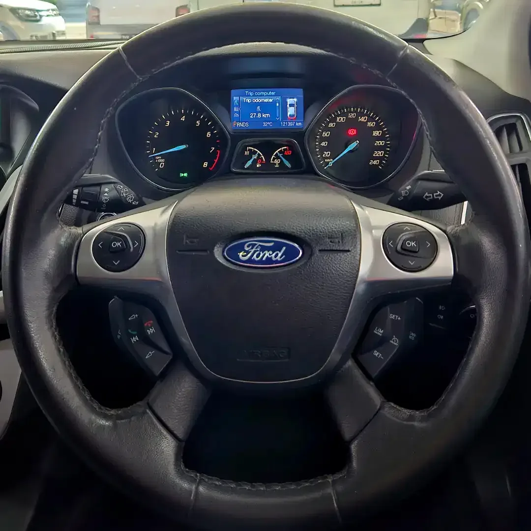[2014] DP24jt! Ford Focus S HB Sunroof 2.0 matic 2014 pmk LowKM b 2015 - Image 9 of 10