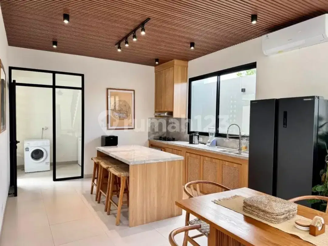 Tropical Modern Villa For Yearly Rent In Pererenan 2 Minutes From Beach - Image 5 of 5