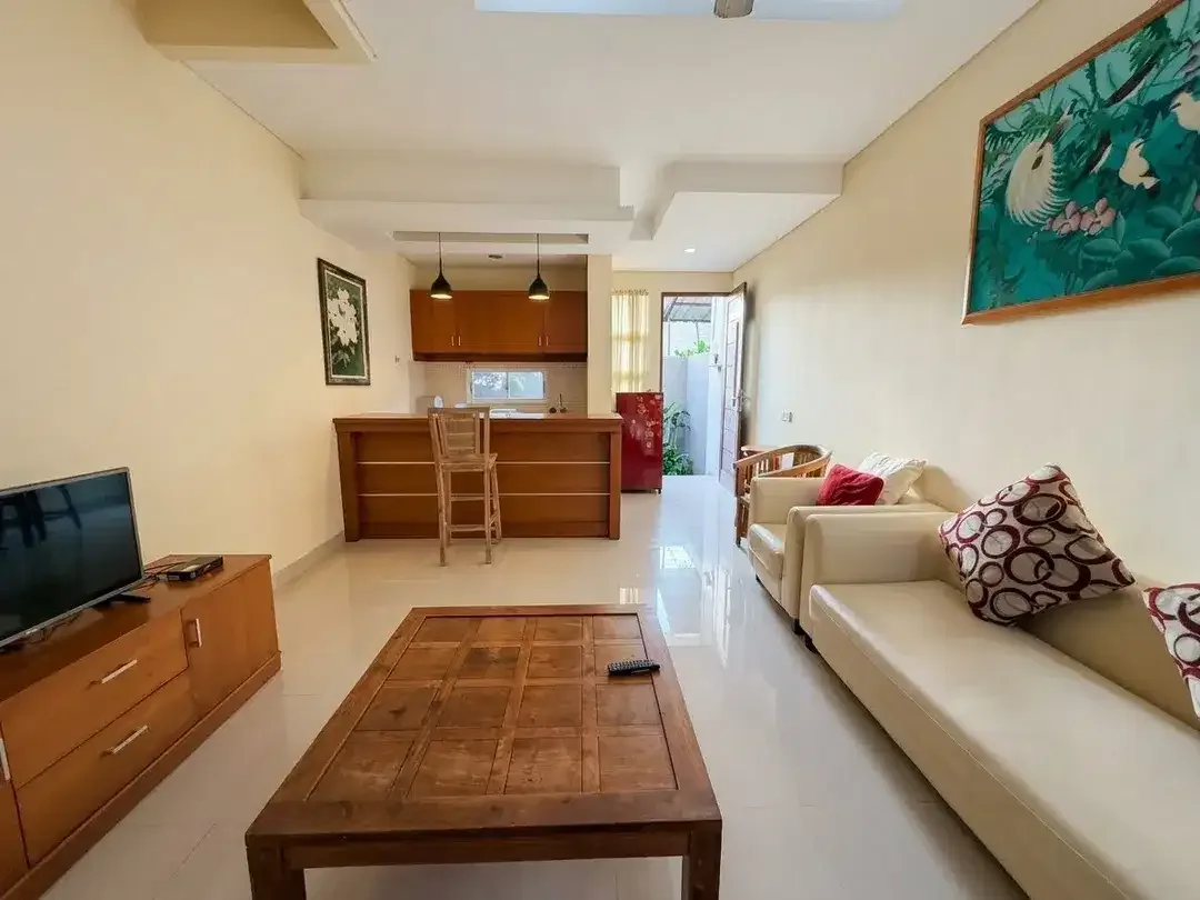 DISEWAKAN RUMAH 2 LANTAI 1BR – RENON, DENPASAR - MONTHLY/YEARLY - Image 5 of 10