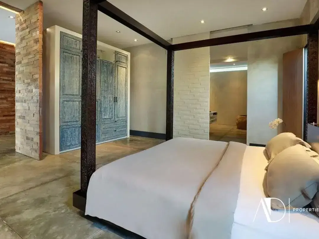FREEHOLD | 4-BEDROOM VILLA IN PRIVATE COMPLEX - UMALAS, BALI - Image 8 of 10