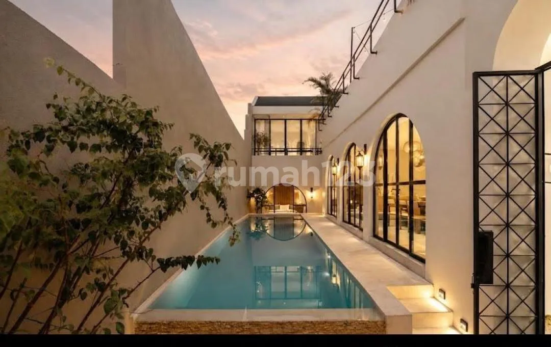 Villa 3 Kamar Full Furnished Dekat Finns Beach Club - Image 1 of 4