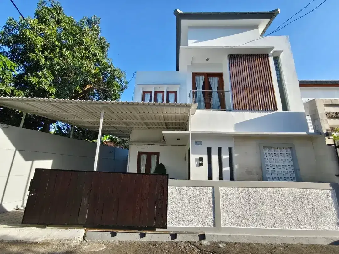 villa 2 lantai di nusa dua,furnish, lokasi strategis,dkt gerbang tol nusa dua - Image 1 of 10