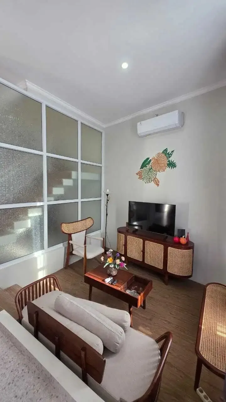 DIJUAL CEPAT VILLA UBUD CANTIK 2 LANTAI FULL FURNISHED - Image 8 of 10