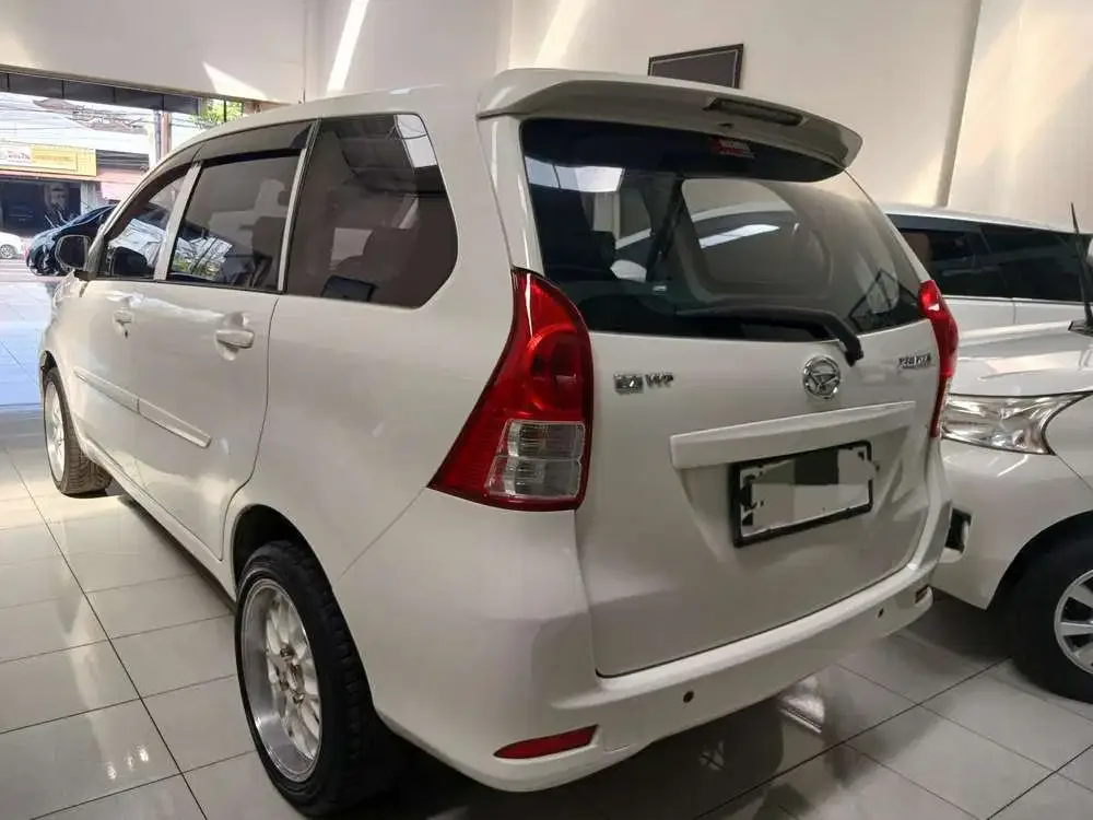 Daihatsu Xenia M 2014 Putih 1.0cc M/T - Image 4 of 8
