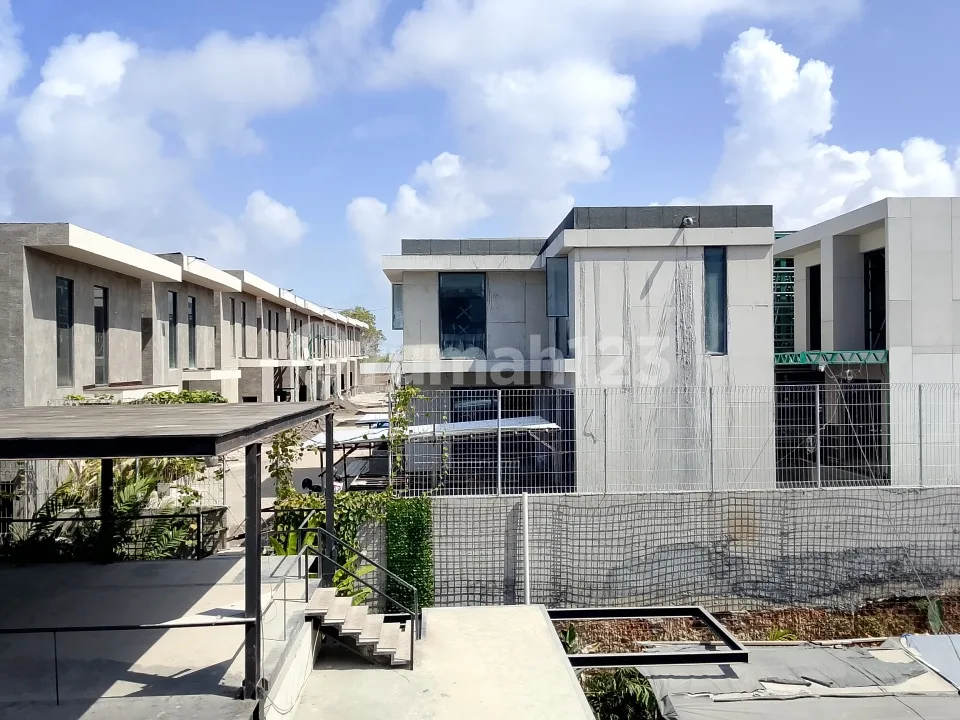 Villa For Sale , In Solvyn City, Pandawa, Bali - Image 2 of 4