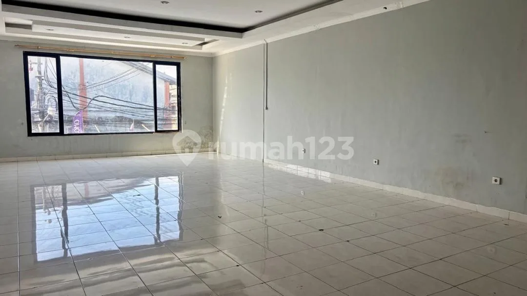 Ruko Komersil 2 Lantai Lengkap dengan Usaha Berjalan Lokasi Strategis Denpasar Barat Dekat Seminyak dan Kuta Bali - Image 2 of 4