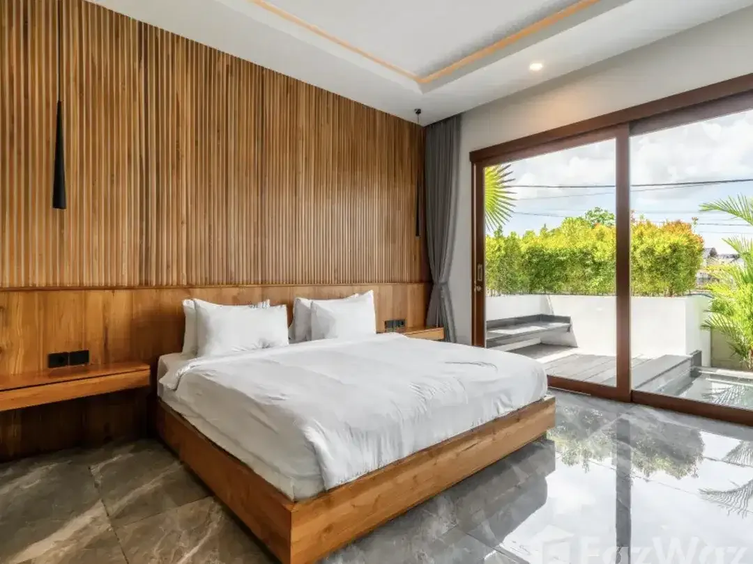 5 Bedroom Villa for sale in Batu Bolong, Bali - Image 4 of 10