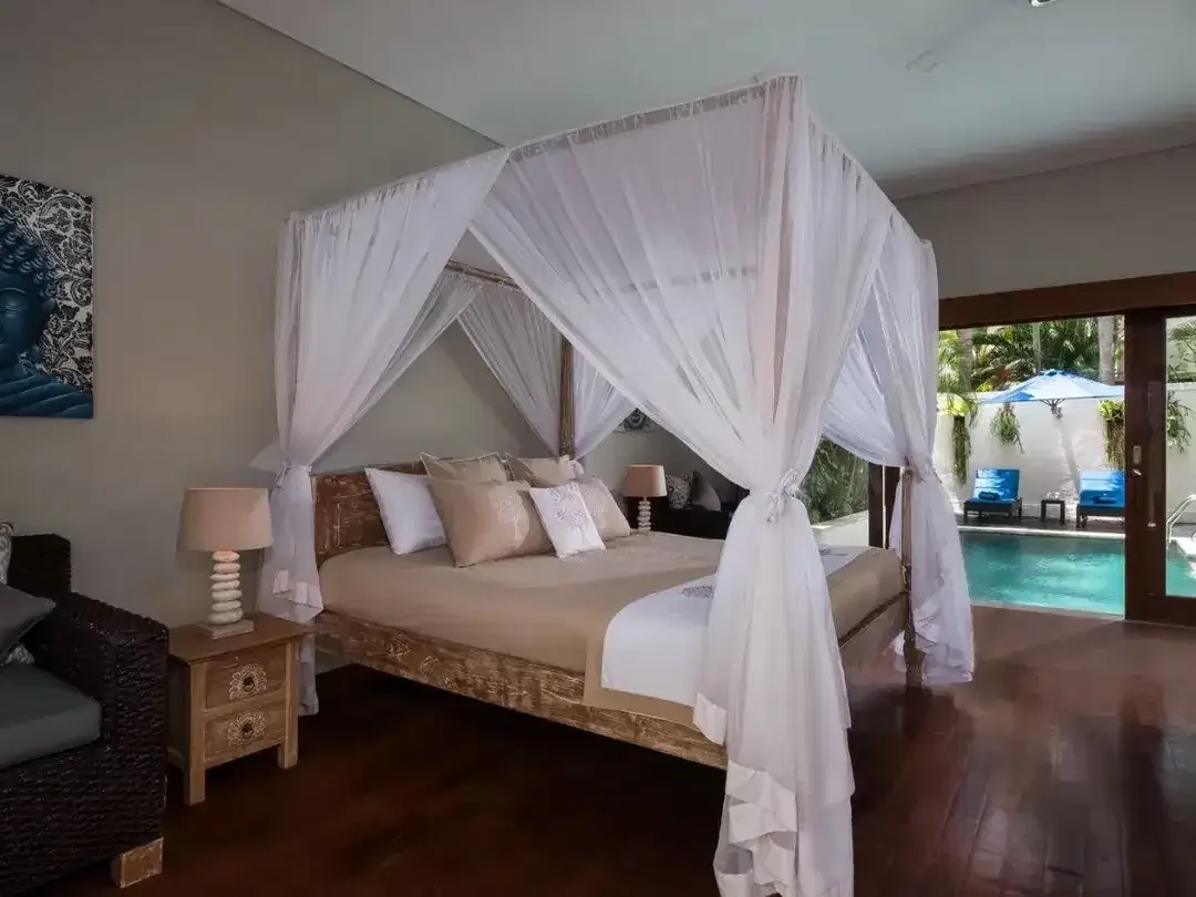 Freehold - Exquisite Tropical Retreat 2-Bedroom Villa in Prime Canggu Location - Image 9 of 10