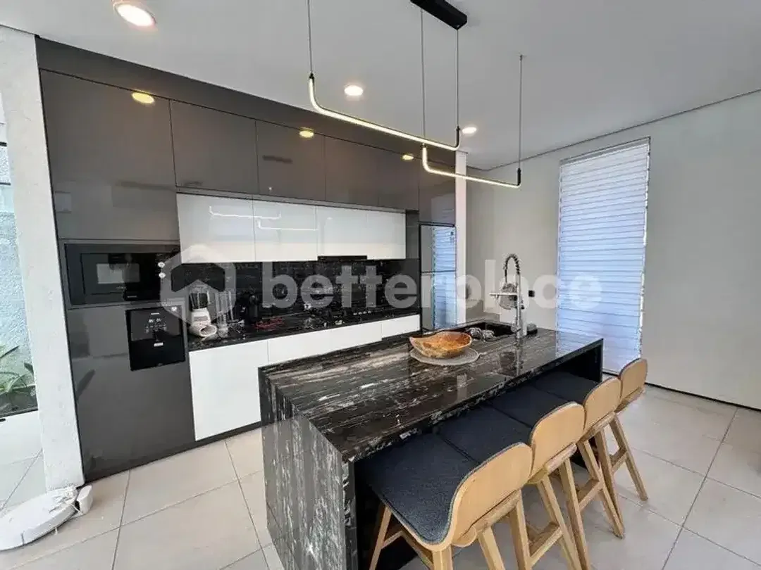 Sophisticated Tropical Sanctuary 3-Bed Villa in Prime Seminyak Offering Contemporary Luxury Living and Strong Bali Rental Returns - Image 7 of 10