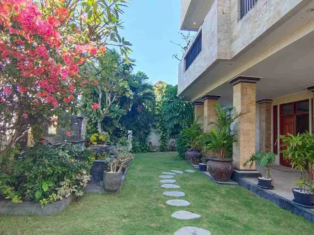 Rumah Besar 8 Kamar Dekat Pantai Ketewel Gianyar Bali - Image 3 of 9
