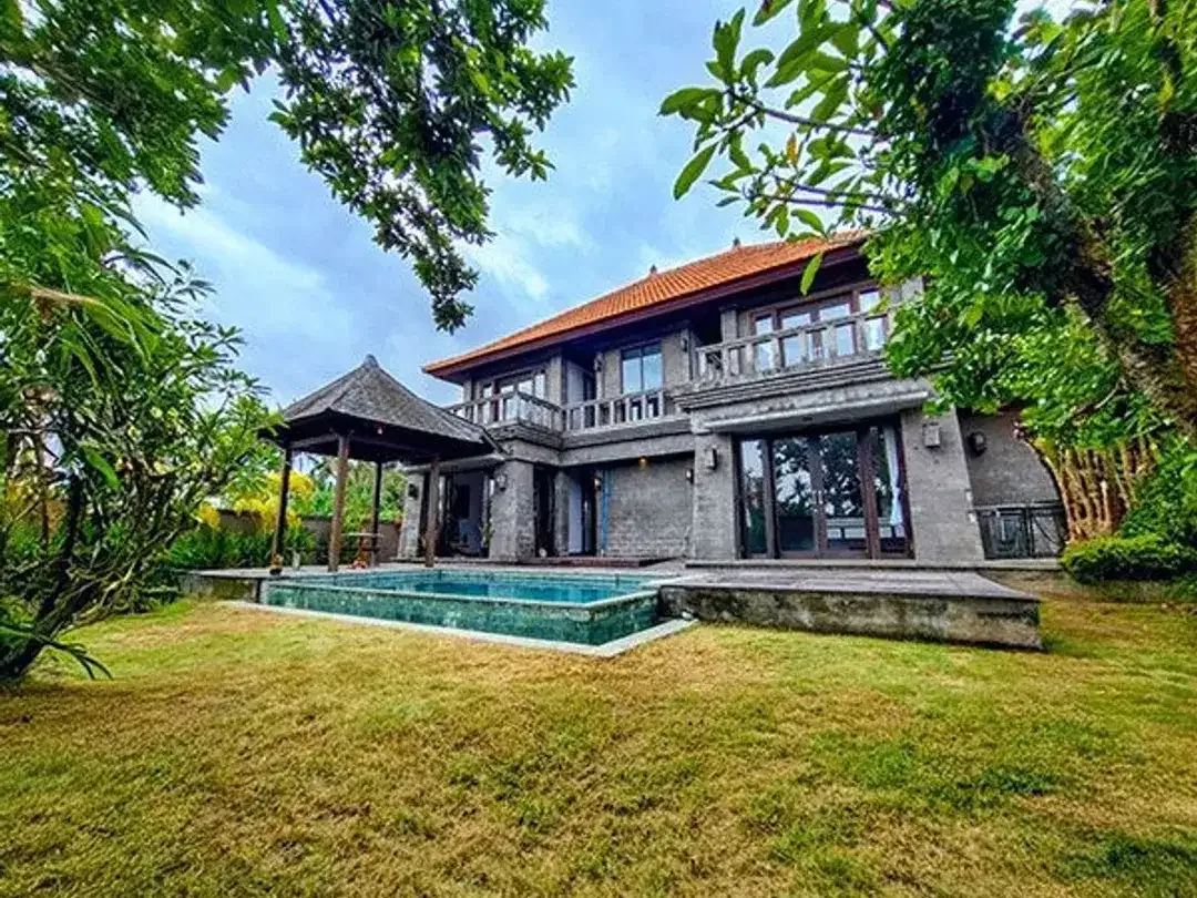 AMS-025.ASR  For Sale Villa Rice Field Views and Villages Environment Pering Blahbatuh – Gianyar - Image 2 of 10