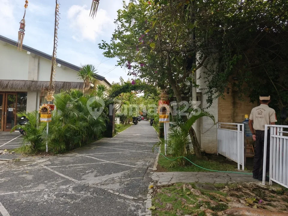 Private Tropical Villa In Uluwatu - Image 4 of 4
