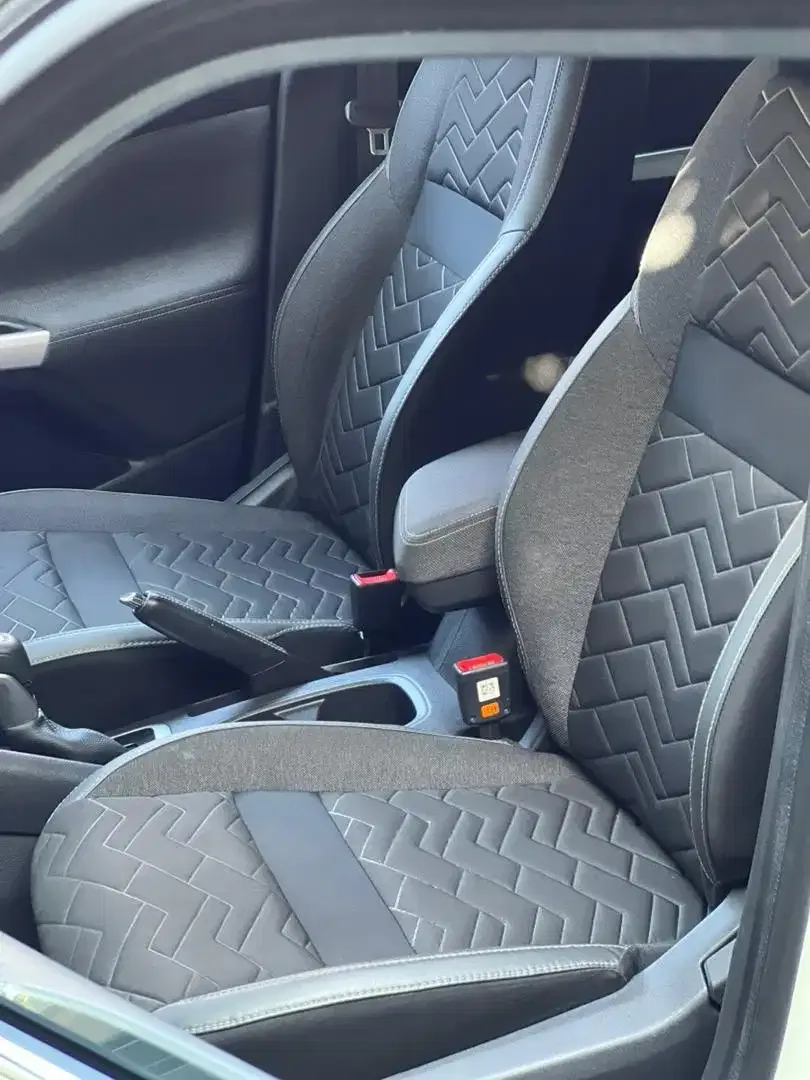 Nissan Magnite Premium 1.0 Turbo CVT - Image 6 of 10