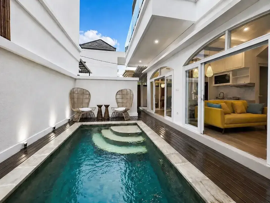 MODERN 3BR VILLA IN A QUIET RESIDENTIAL PECATU - Image 2 of 10