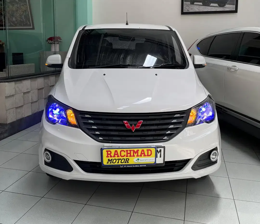 Wuling Confero DB 2023 Putih M/T 1.5cc - Image 1 of 5