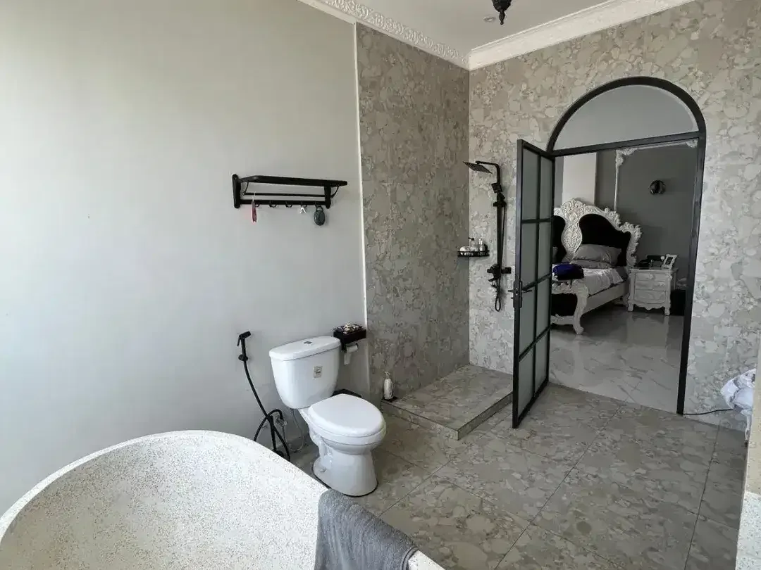 Studio Shophouse for sale in Seminyak, Bali - Image 7 of 9