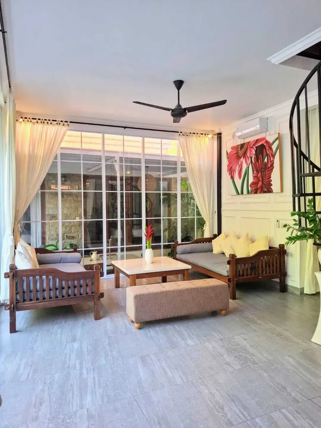Luxury Villa Modern Minimalis Lokasi Strategis Umalas Bali - Image 5 of 10