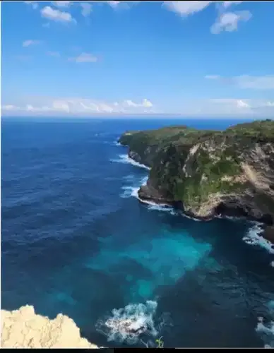 Land Near Sea Cliff Of Nusa Penida Beach - Image 2 of 10