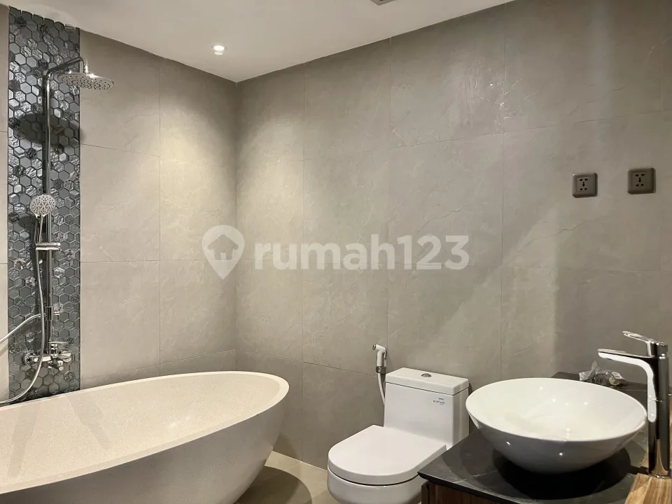 Apartemen Mewah 2 Bedroom di Jimbaran | Fully Furnished | Garden View | Resort Bintang 4 | - Image 2 of 4