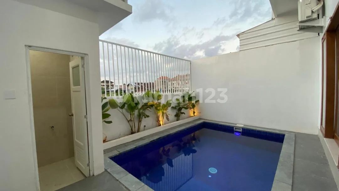 Rice Fields View Villa Located In Residential Area Of Kerobokan - Image 1 of 4