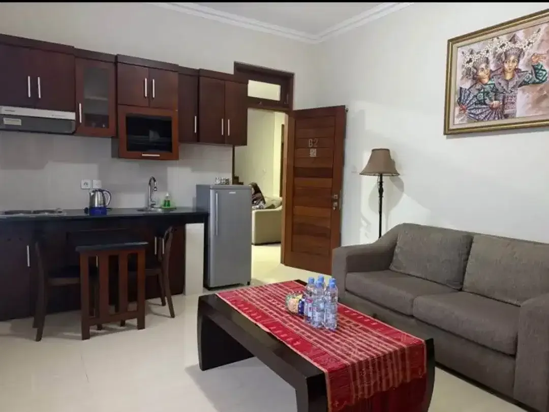 Dijual Rumah Mewah 8Kamar Kawasan Elite Moh Yamin Renon Denpasar - Image 3 of 10