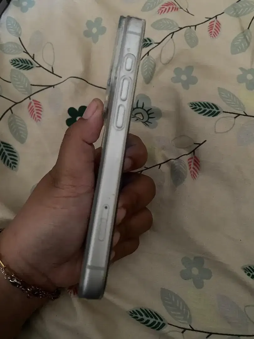 For sale iphone 17 pro - Image 6 of 7