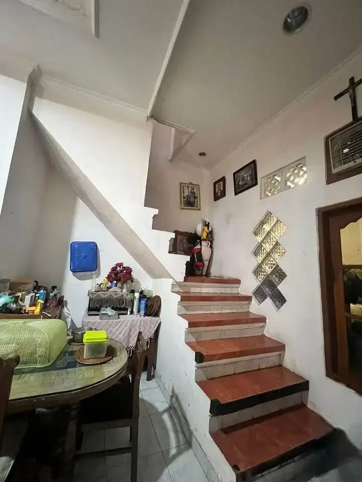 Rumah 2 Lantai Terawat Siap Huni di Denpasar Timur - Image 7 of 8