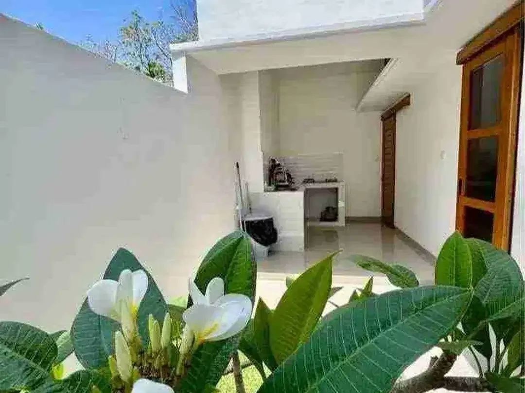 Jual Rumah 2lt Modern Lokasi Jl Kampial Nusa Dua Bali area Hunian Investasi & Strategis.1 - Image 2 of 9