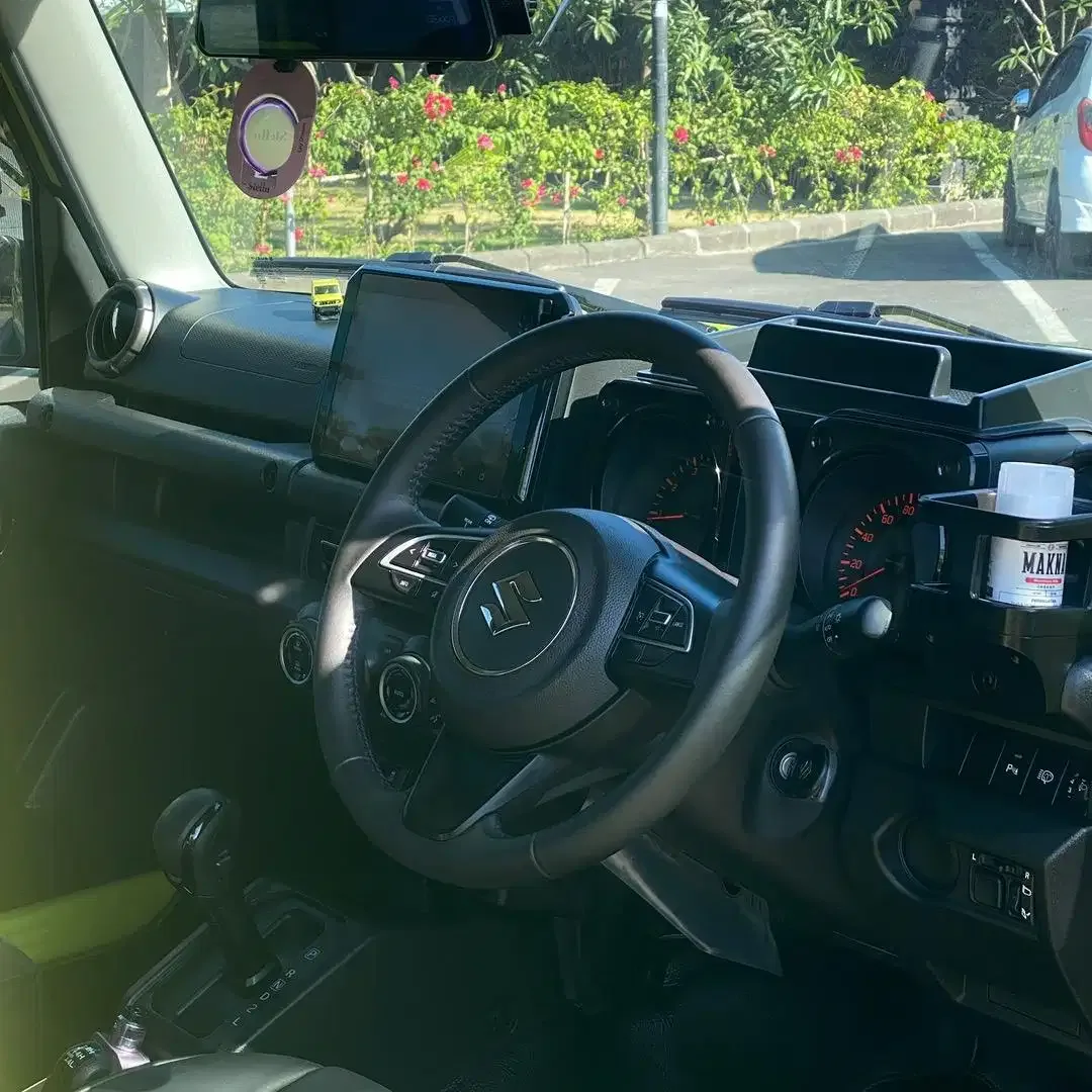 Suzuki Jimny JB74 5Doors 1.5 AT - 2024 - Image 8 of 10