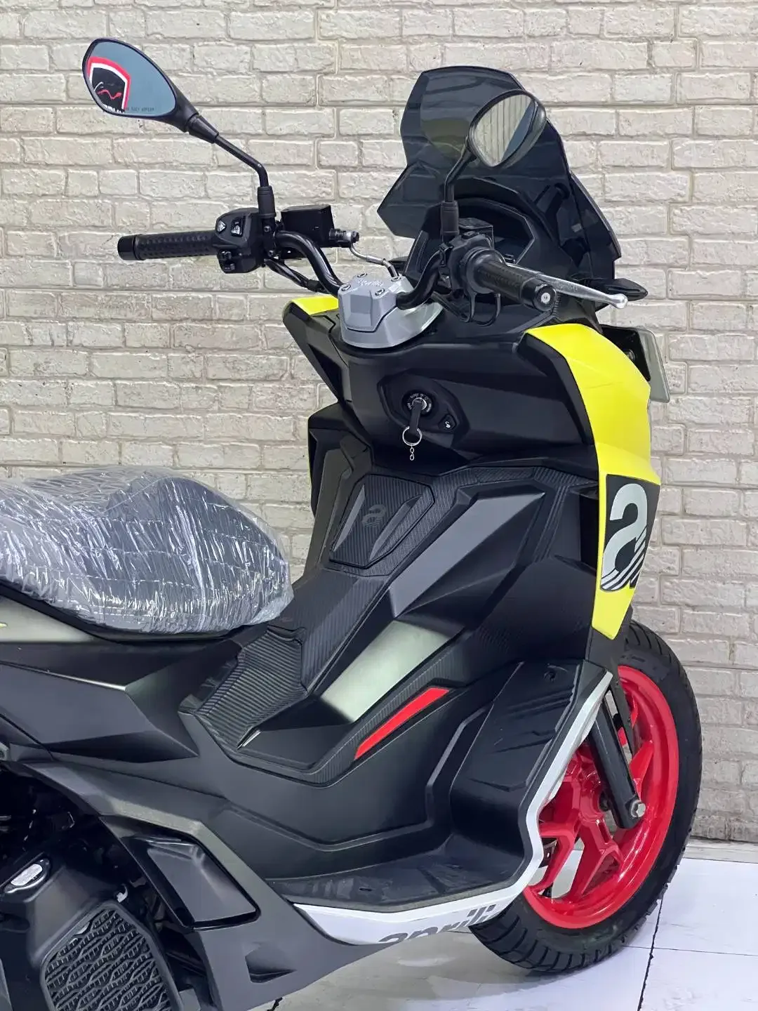 Skutik SR GT 200 - Image 9 of 10