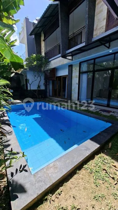 3 br Villa In Umalas To Rent Yearly, Near Shops, Restaurants - Image 1 of 4