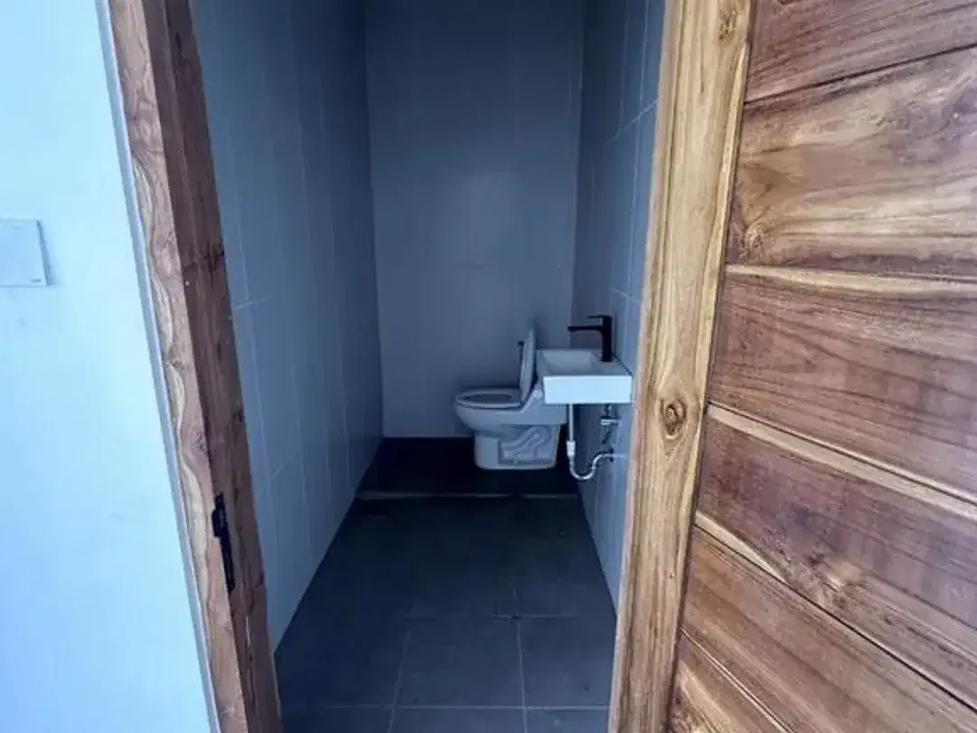 Ruko 1 Lantai Disewakan di Gunung Salak Denpasar Dekat Apartemen - Image 3 of 5