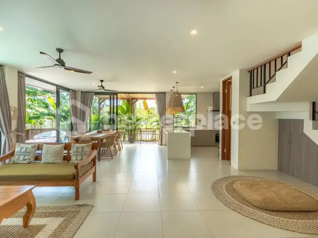 Modern 4 Bedroom Villa in Batu Bolong, Canggu – Prime Location 7 Minutes to the Beach - Image 3 of 10