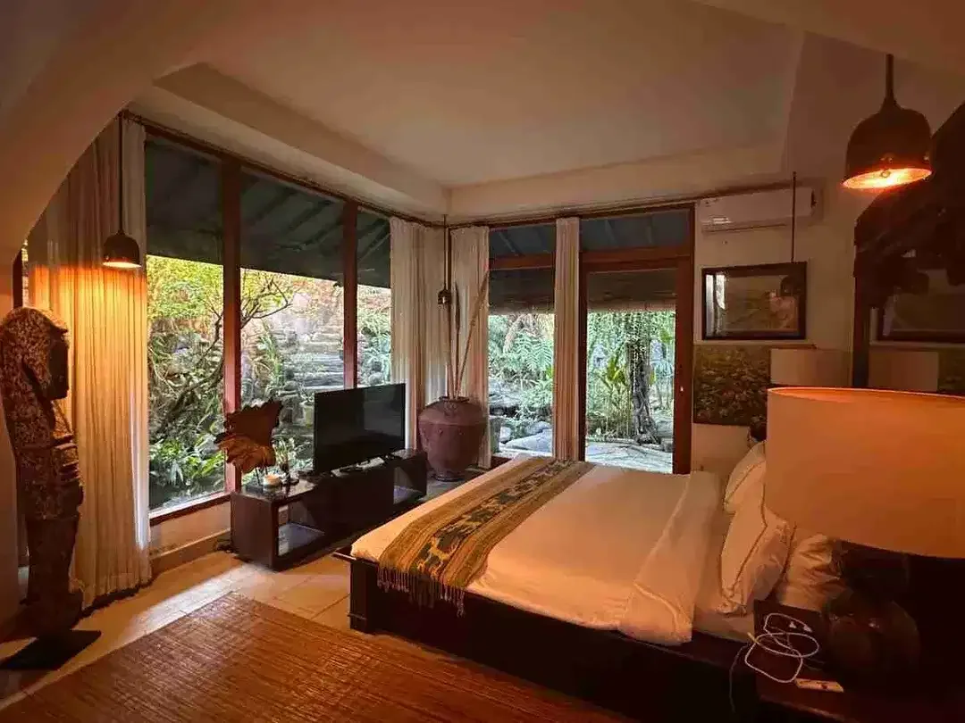 Luxury Jungle Villa Estate 2,430 m² in Legian–Seminyak, Bali - Image 3 of 10