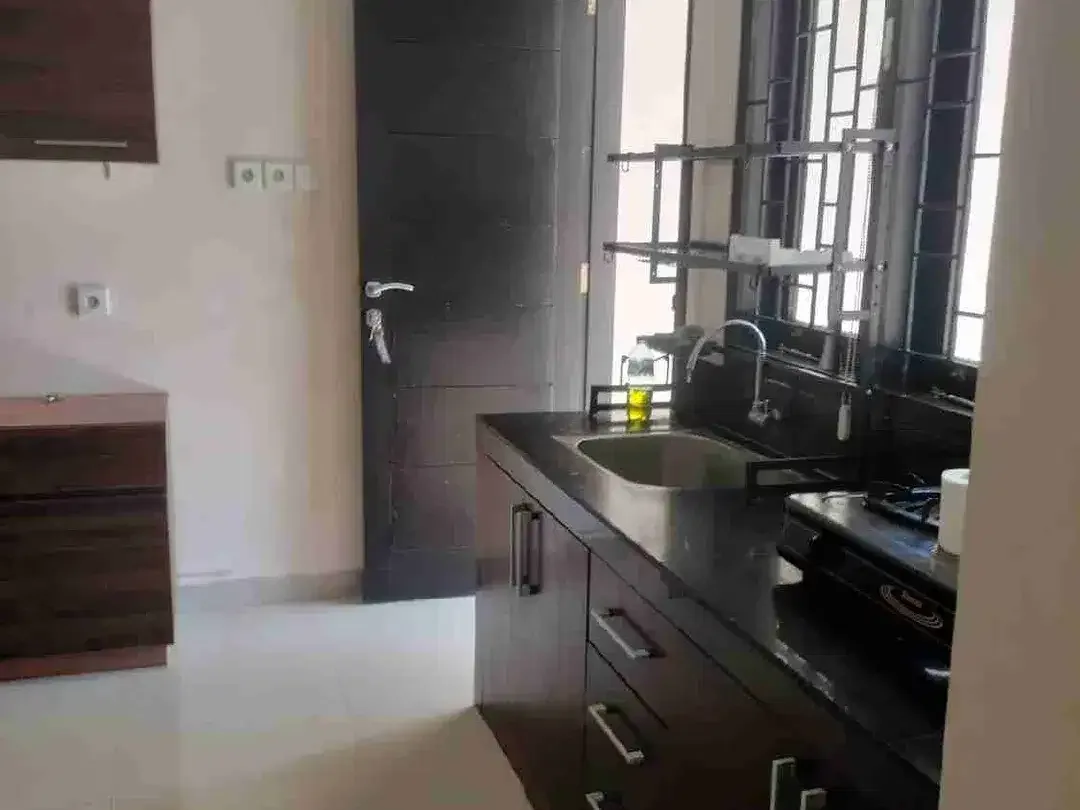 Rumah full furnish Renon - Image 10 of 10