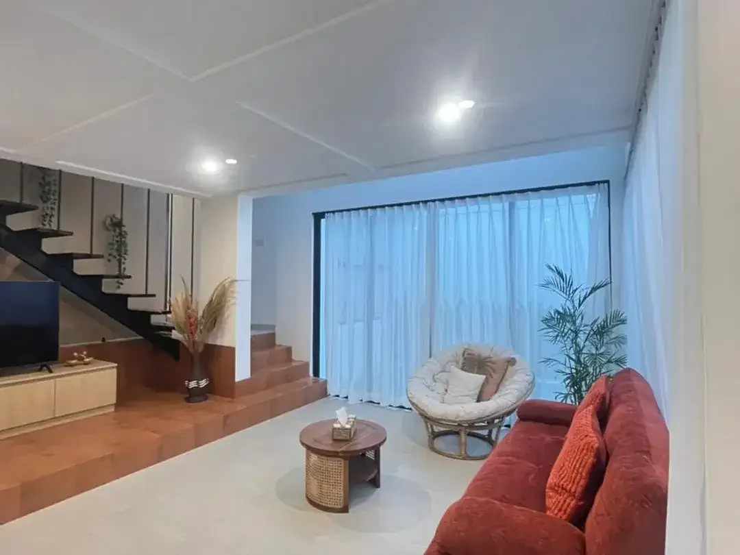 Tropical 2 bedroom Villa In Kerobokan for Rent - Image 7 of 10