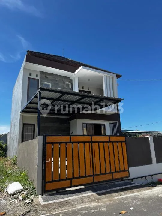 Disewakan Rumah Modern Lingkungan Sejuk Ramah Keluarga - Image 1 of 4