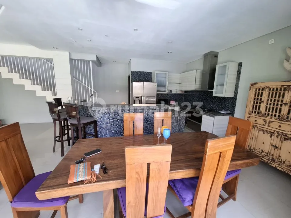 Villa Modern Minimalis Jl Mertanadi Kerobokan untuk Investasi - Image 3 of 4