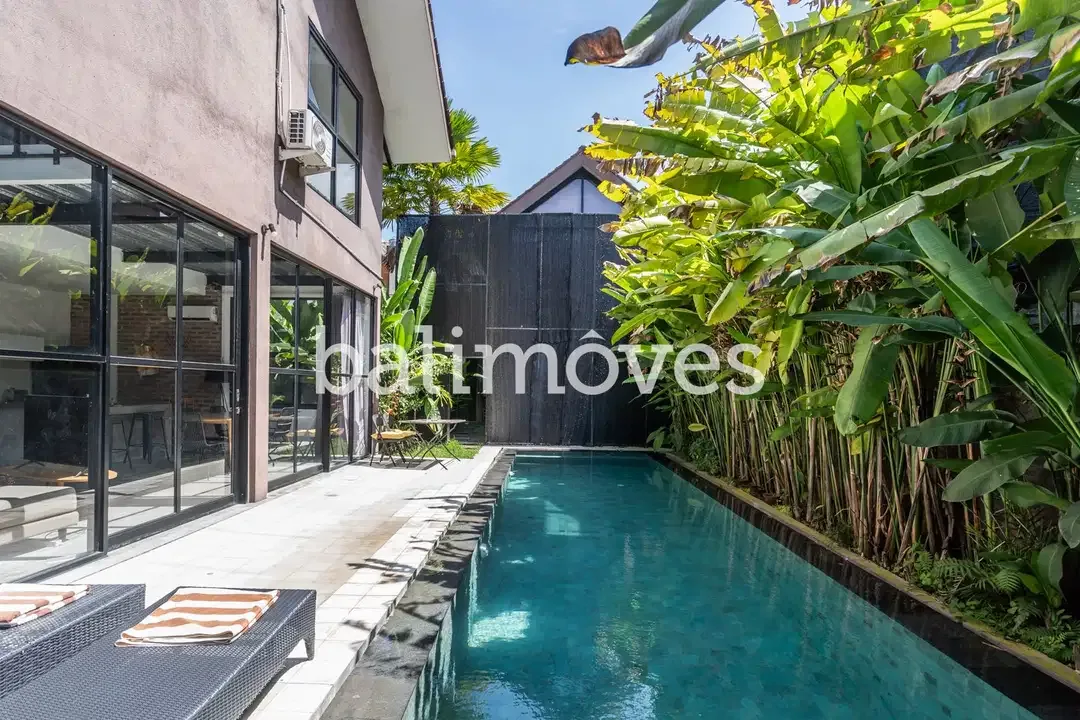 Vila Enam Kamar Tidur Luas Bergaya Industrial di Kemenuh Gianyar - Image 10 of 10