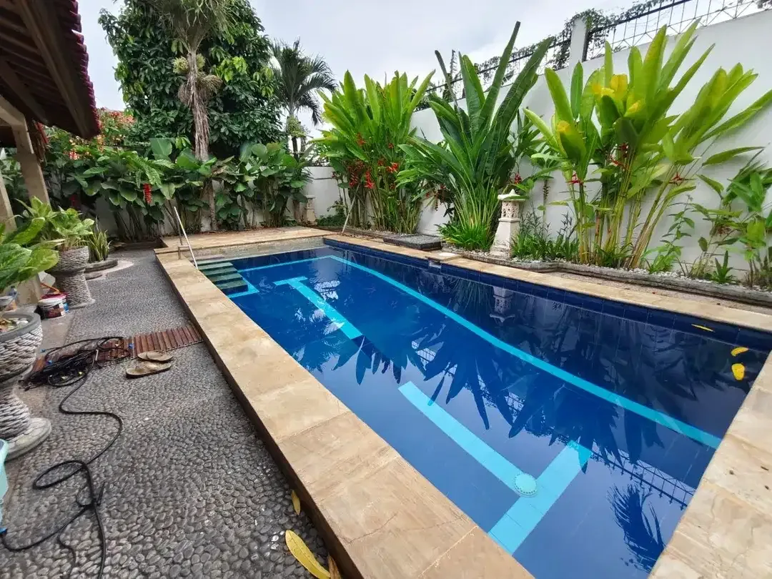 rumah dengan pool besar di puri gading jimbaran,dkt sekolah internasional,GWK - Image 1 of 9