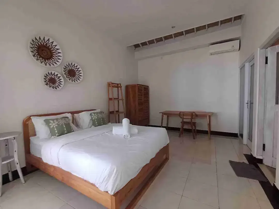 Villa Tumbak Bayuh Pererenan Bali 3 Kamar Tidur - Image 2 of 10