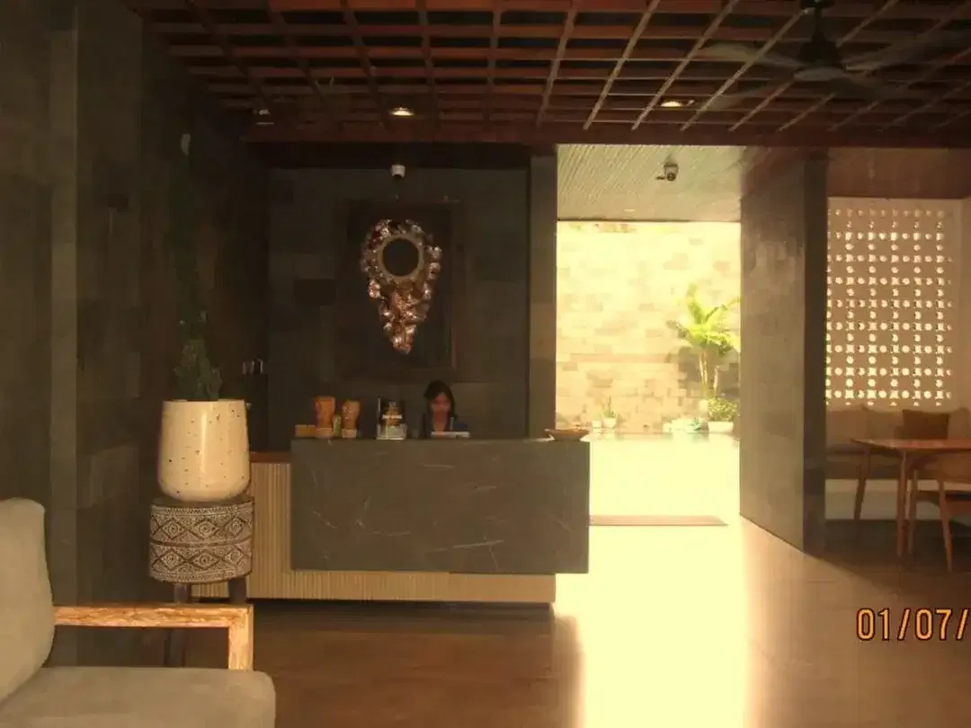 For Sale Leasehold - Brand new modern apartment 2 floors in area Seminyak - Image 2 of 10